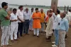 भाजपा प्रदेश महामन्त्री सुशील कटारा ने बेडुआ मे आनंदपुरी पुल का निरीक्षण किया। 