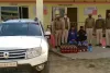 नाकेबंदी के दौरान झोथरी में शराब से भरी एक कार जब्त, दो तस्कर गिरफ्तार
