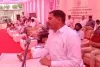 मंत्री रमेश चन्द्र मीणा डूंगरपुर में मीडिया से हुए रूबरू,कहा-बोले मै किसी खेमे का नहीं, मै कांग्रेस के खेमे से हूँ 