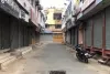 आक्रोश :  व्यापारियों ने दोपहर 12 बजे तक दुकानें बंद कर जताया विरोध