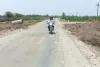 सागवाड़ा में हडमाला मोड़ से किशनपुरा मोड़ तक सड़क जर्जर: मुसाफिरों को परेशानी, हादसे का खतरा