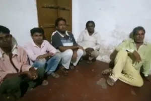 गलियाकोट बाजार में गुमटियों की आड़ में सट्टे की पर्चिया काटते 5 आरोपियों को गिरफ्तार