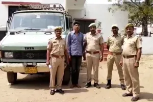 आसपुर पुलिस ने पकड़ी नशे की बड़ी खेप,चालक गिरफ्तार 