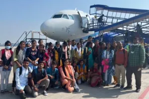 चौरासी विधायक राजकुमार ने प्रतिभावान 40 विद्यार्थियो को करवाई हवाई यात्रा